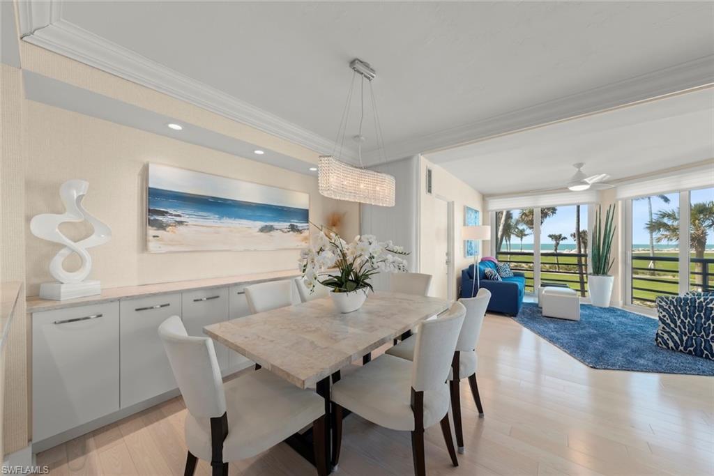 LAND'S END - Residential