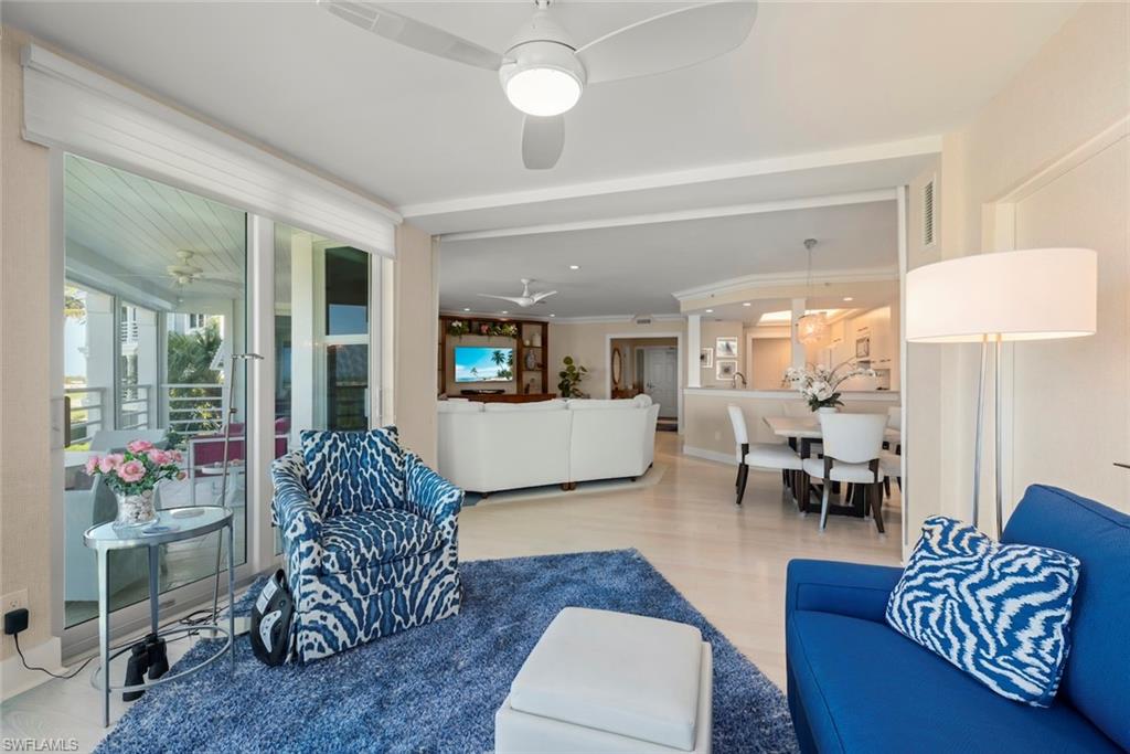 LAND'S END - Residential