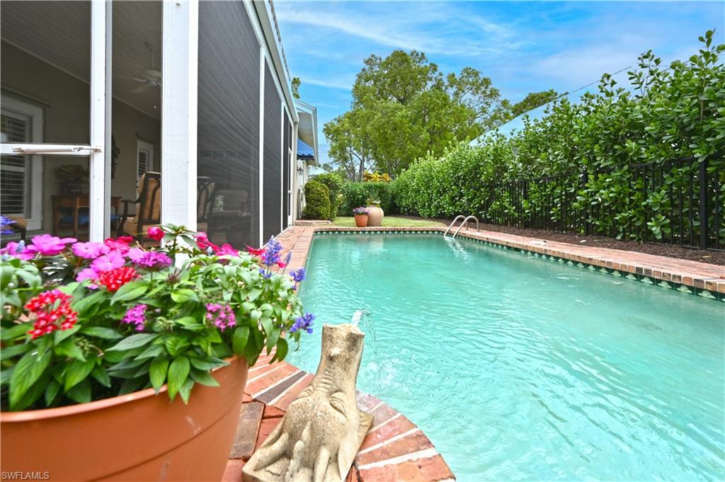 OLDE NAPLES - Residential