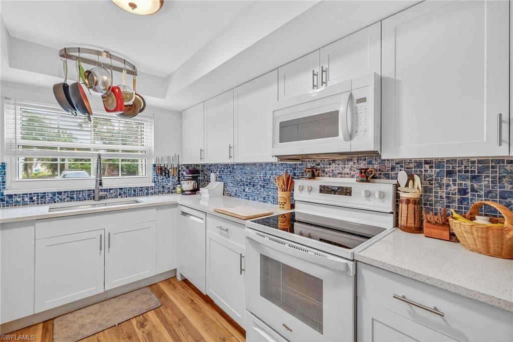 FOXMOOR CONDO - Residential