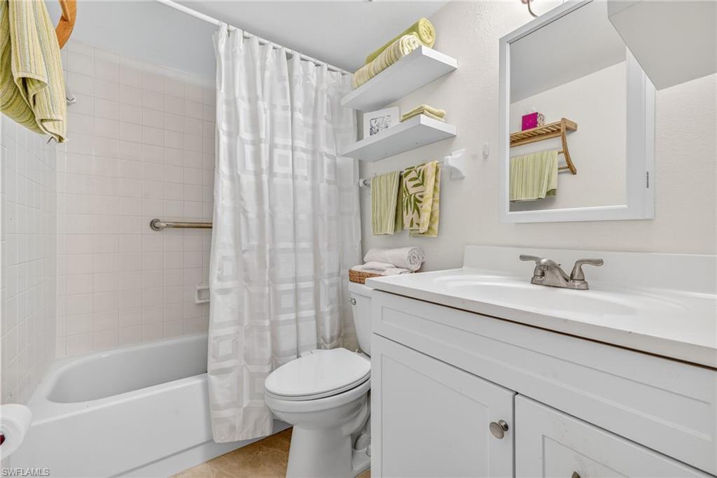 FOXMOOR CONDO - Residential