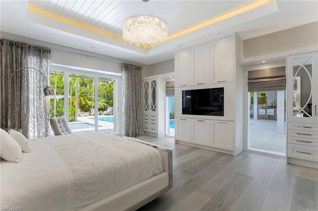 OLDE NAPLES - Residential