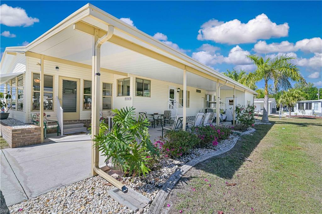 CRYSTAL LAKES - Residential