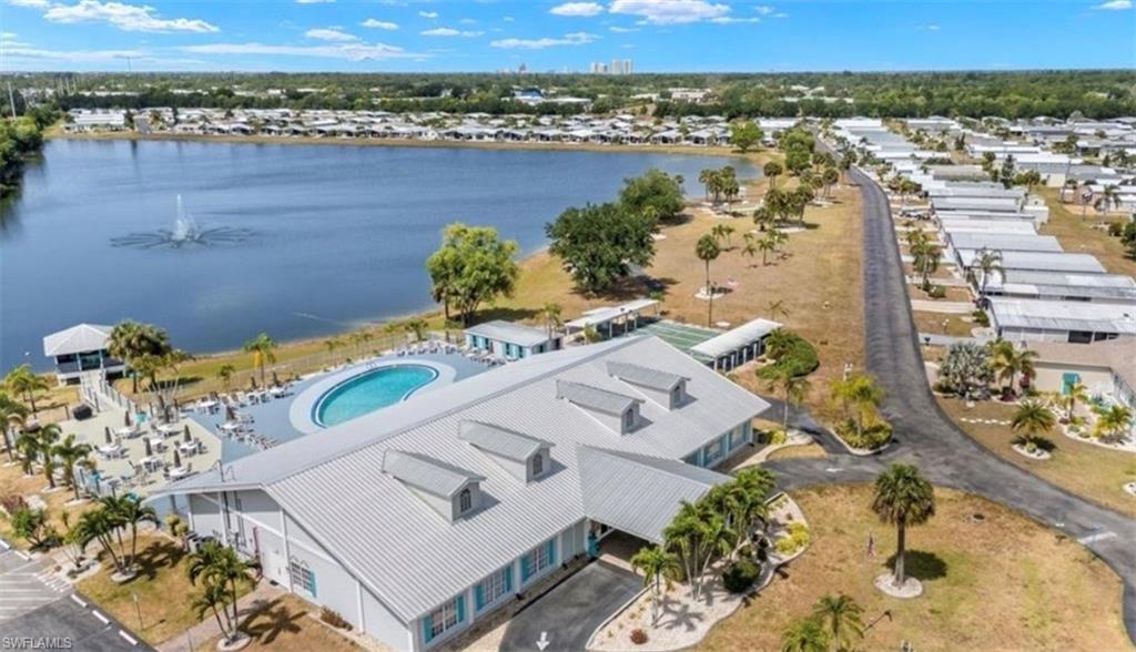 CRYSTAL LAKES - Residential