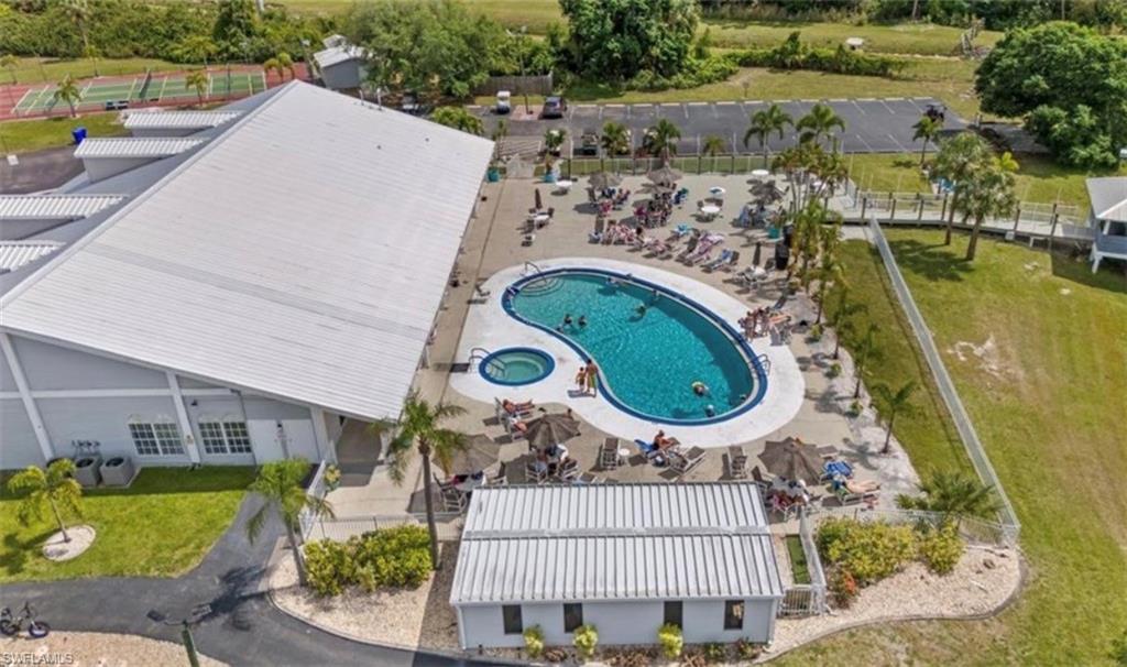 CRYSTAL LAKES - Residential