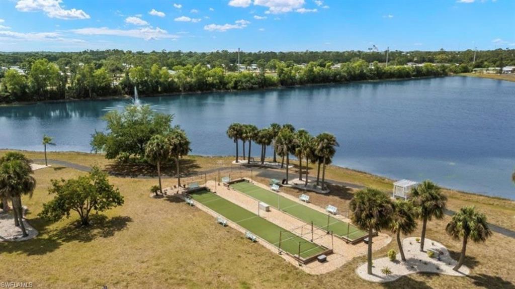 CRYSTAL LAKES - Residential