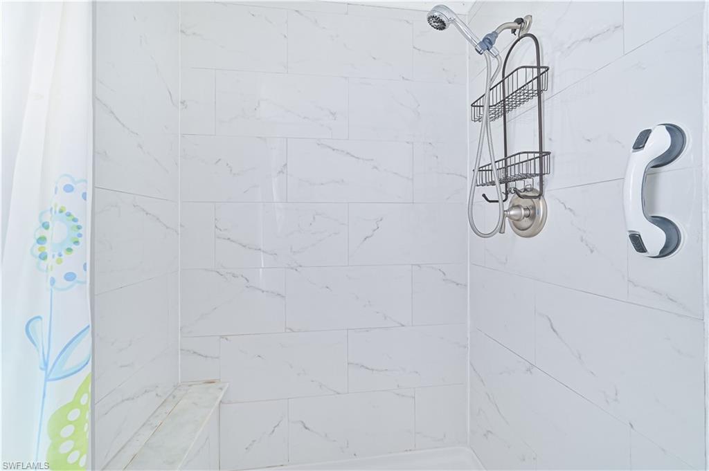 CRYSTAL LAKES - Residential