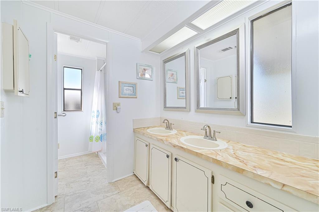 CRYSTAL LAKES - Residential