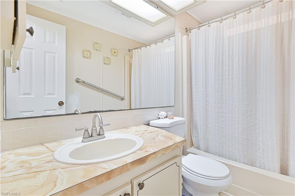 CRYSTAL LAKES - Residential