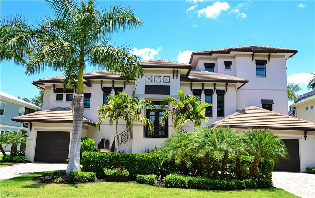 IMPERIAL SHORES - Residential