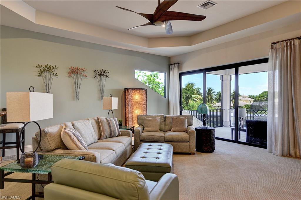 IMPERIAL SHORES - Residential