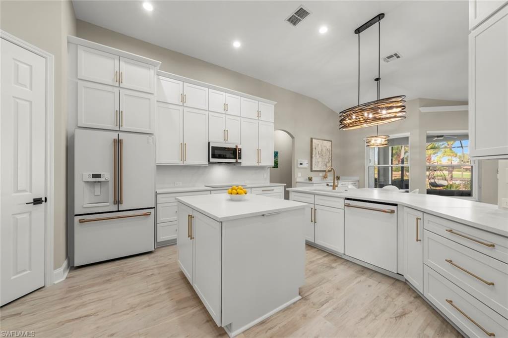 FIDDLESTICKS COUNTRY CLUB - Residential