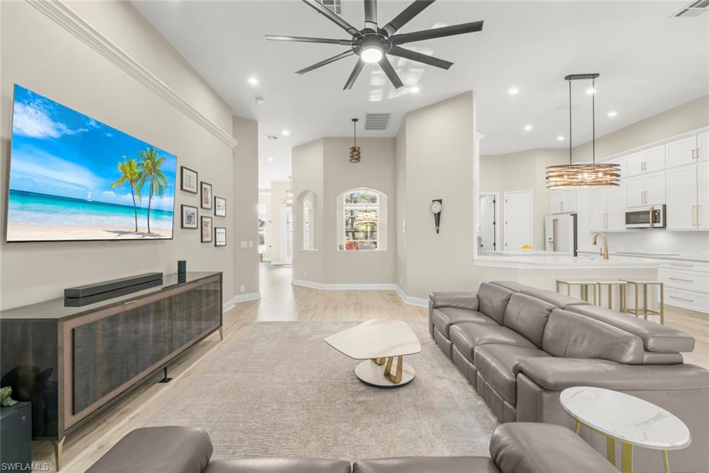 FIDDLESTICKS COUNTRY CLUB - Residential