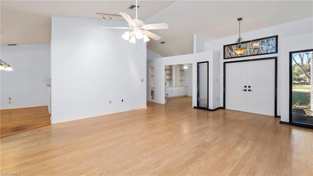 Photo of 60 Brampton LN, NAPLES, FL 34104 (MLS # 226005547)