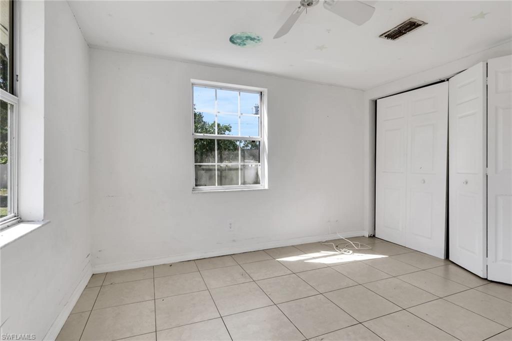 NAPLES MANOR - Residential