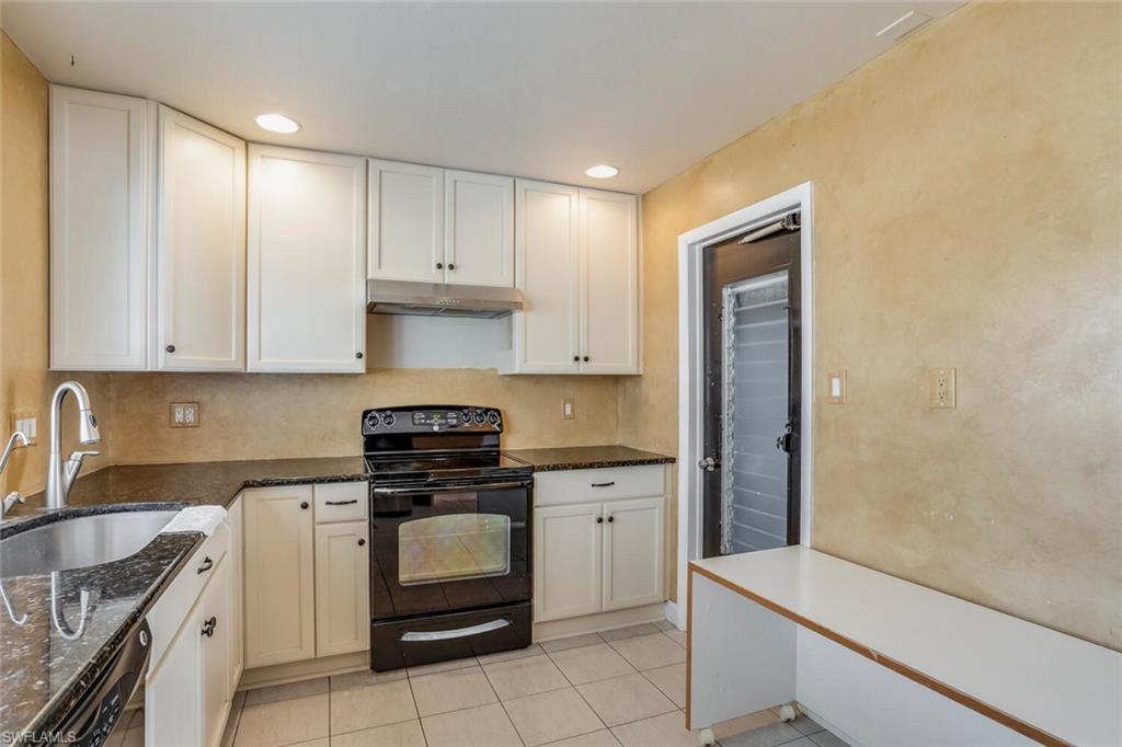 PALM CITY PARK - Residential Lease