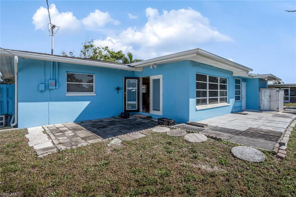 PALM CITY PARK - Residential Lease