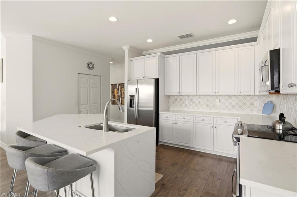 SATURNIA LAKES - Residential