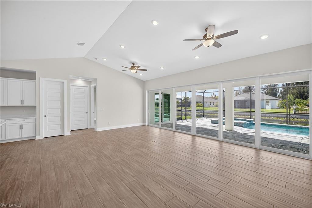 CAPE CORAL - Residential