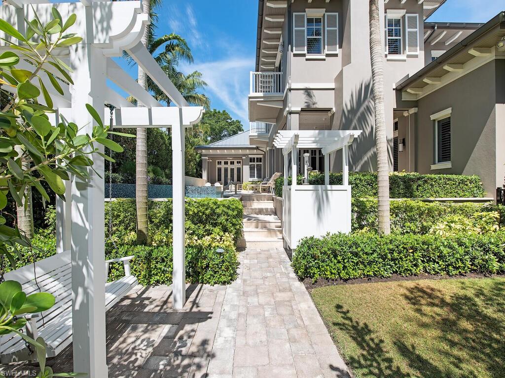 OLDE NAPLES - Residential