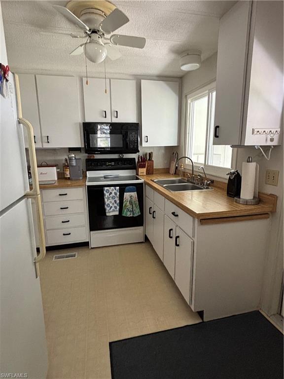 CARRIAGE VILLAGE - Residential