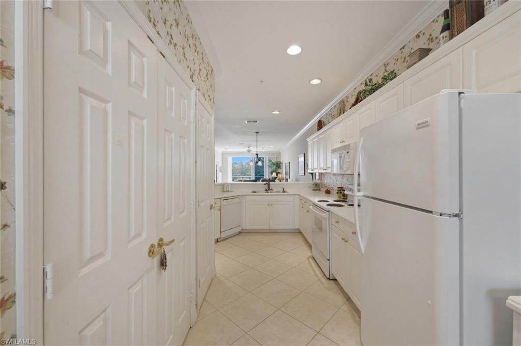 LAKE BARRINGTON - Residential