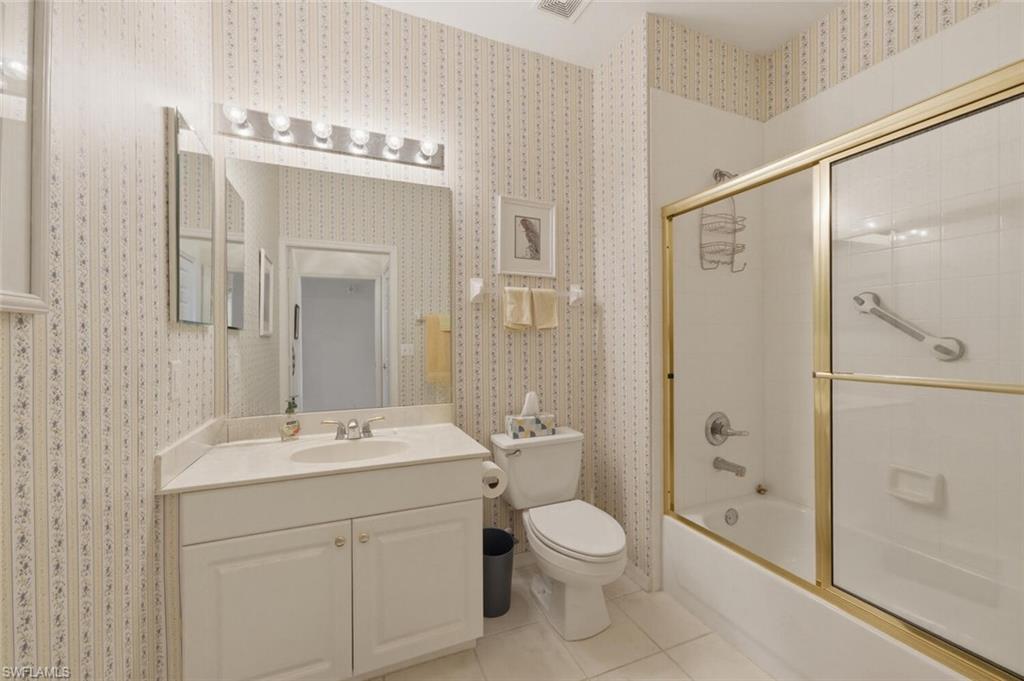 LAKE BARRINGTON - Residential