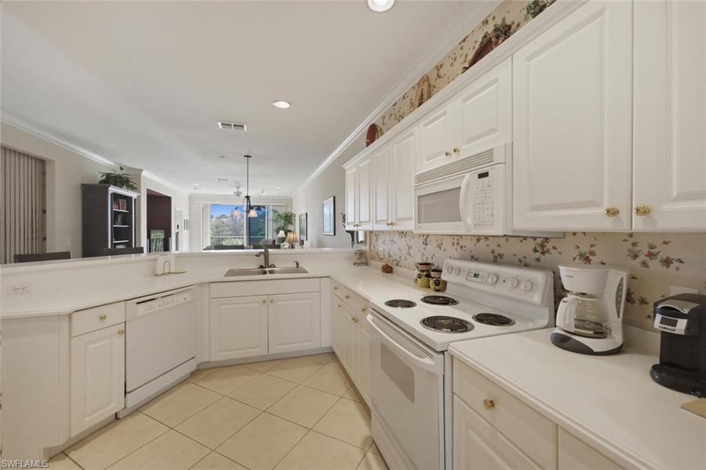 LAKE BARRINGTON - Residential