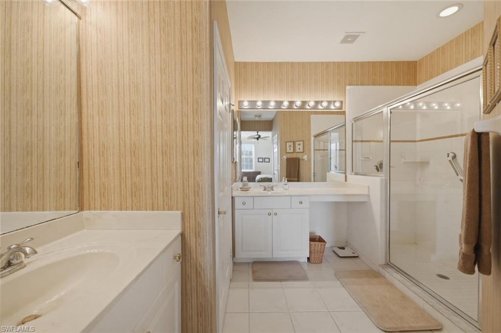 LAKE BARRINGTON - Residential