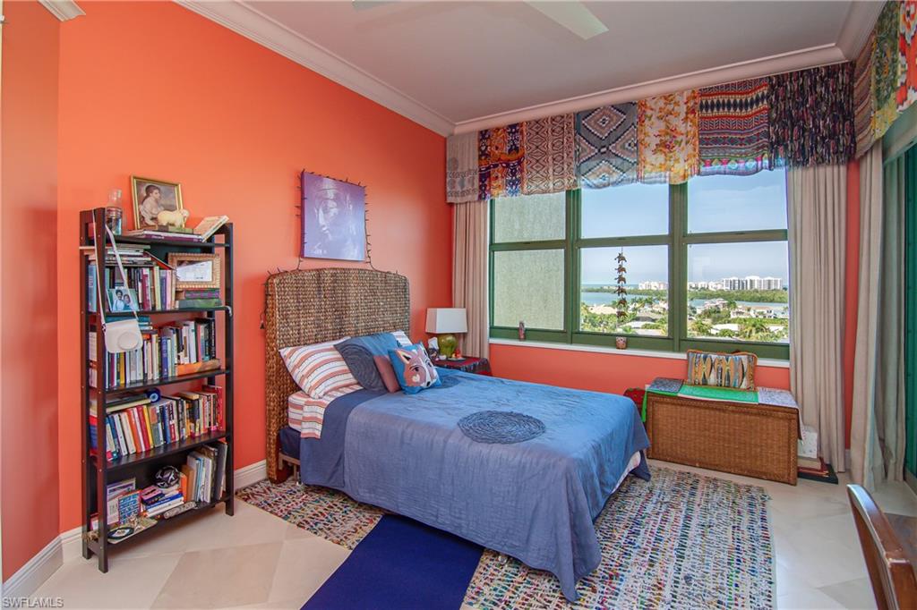 PIER 81 CONDOMINIUM - Residential