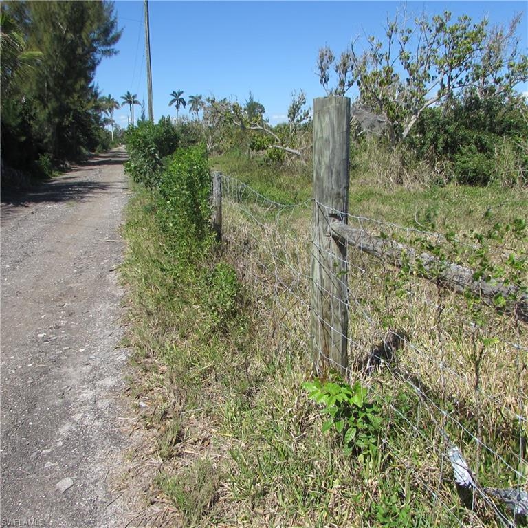 KREAMERS SUBD - Land