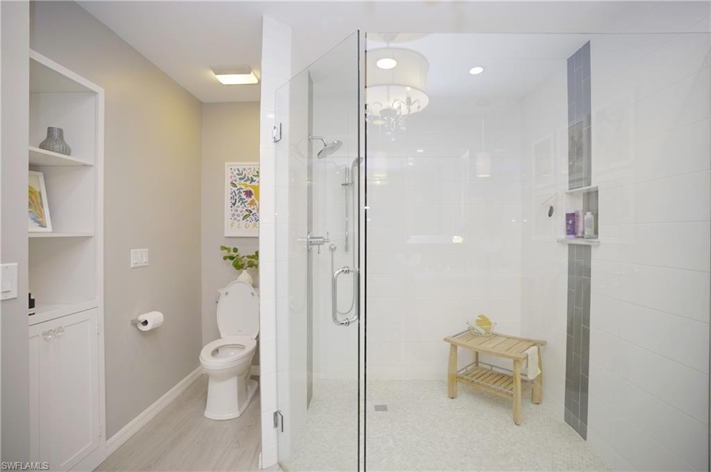 LAUREL GREENS - Residential