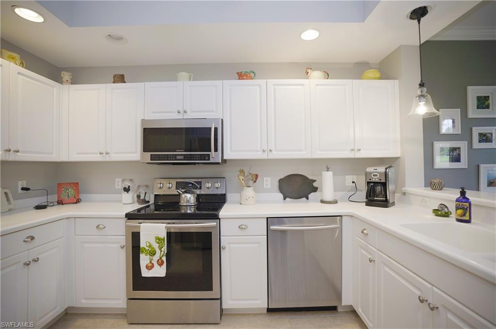 LAUREL GREENS - Residential