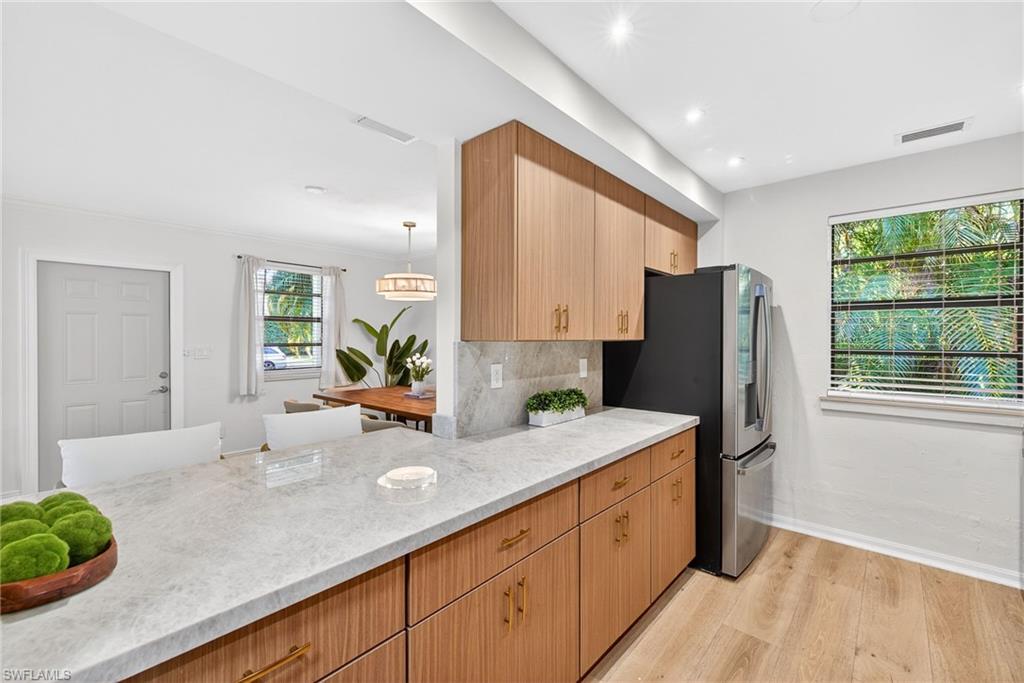 LAKE PARK - Residential