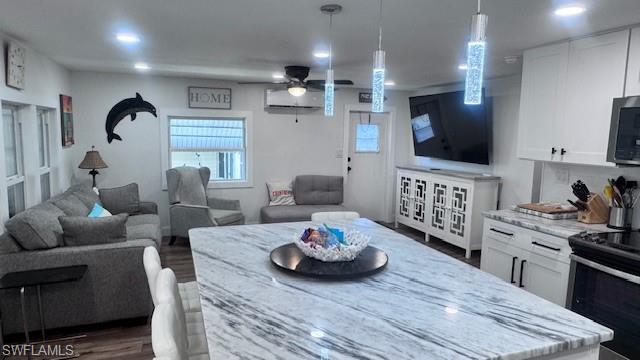 5524 Ben Franklin LN