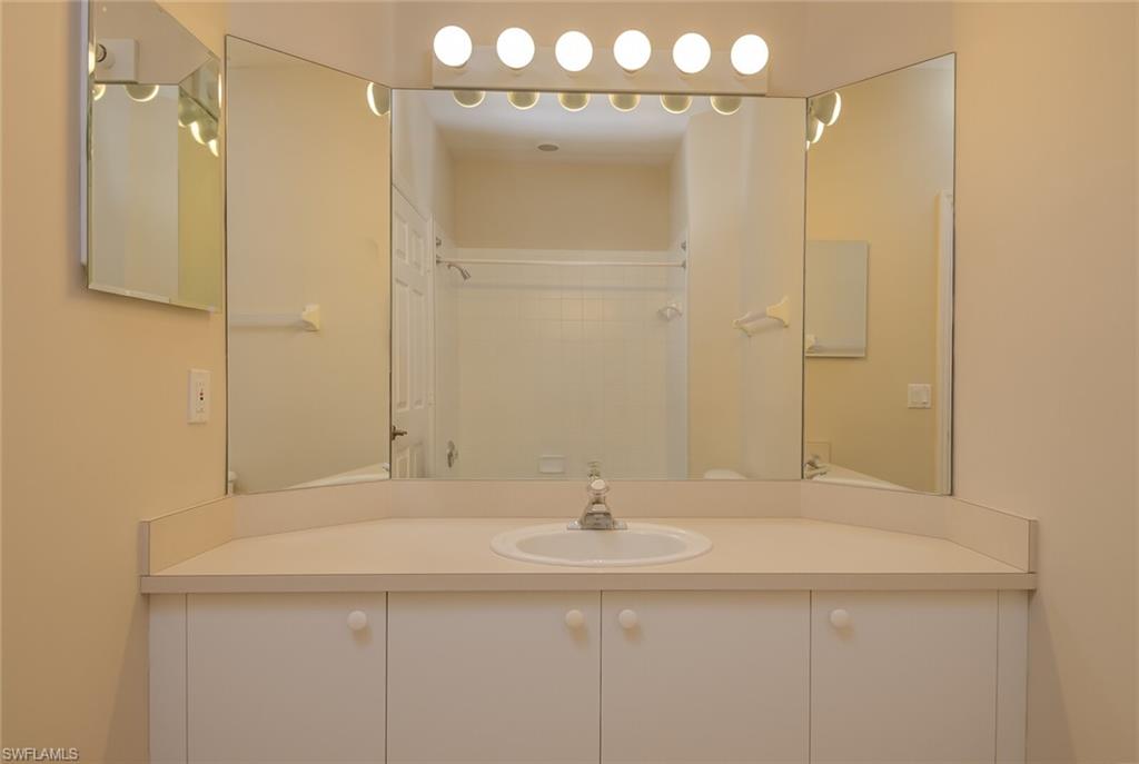 WILLOWBROOK - Residential