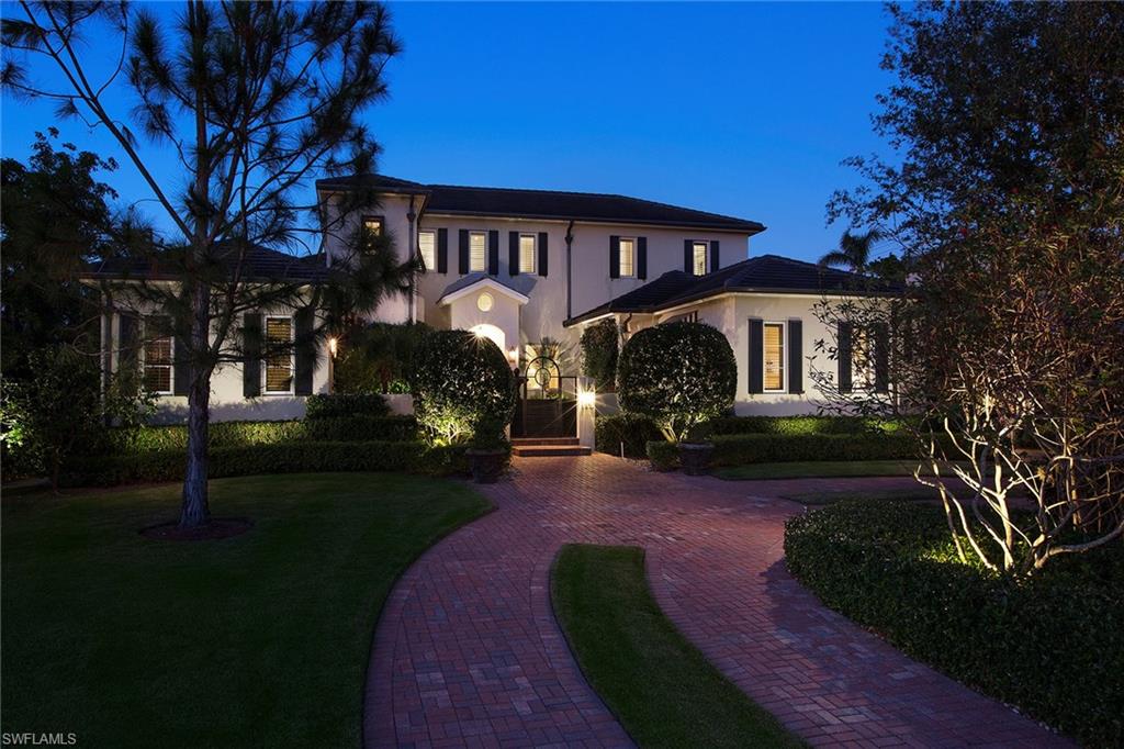 MOORINGS - Residential