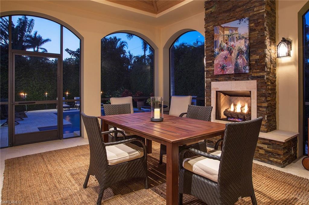 MOORINGS - Residential