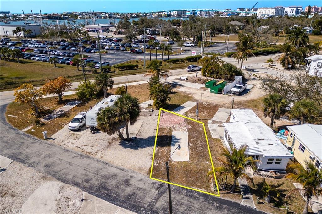 HELEN LANE CONDO RV - Land