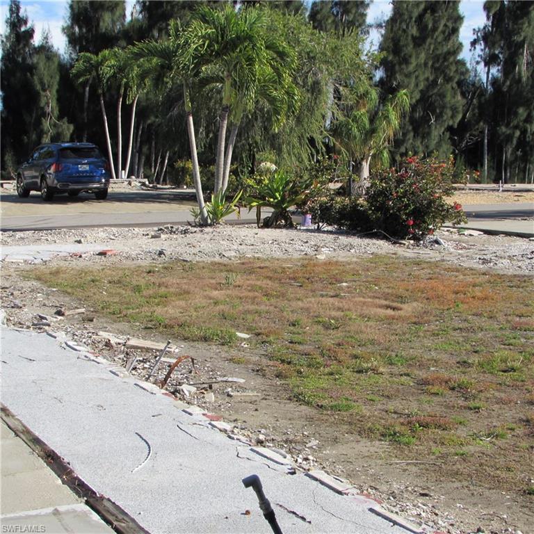 PINE ISLAND COVE - Land