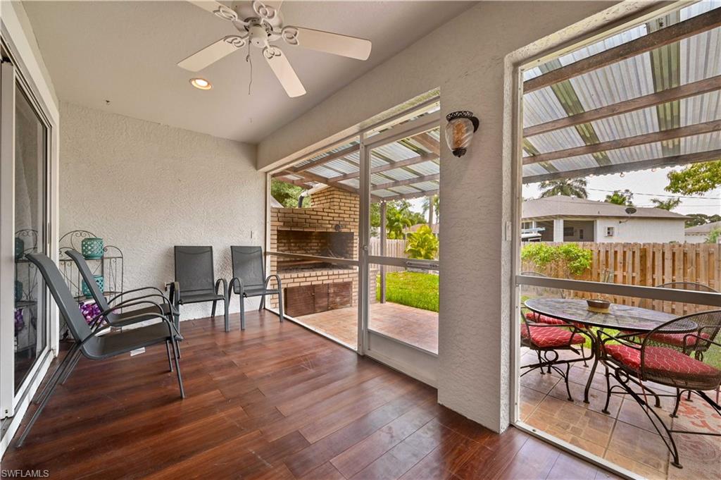 SAN CARLOS PARK - Residential