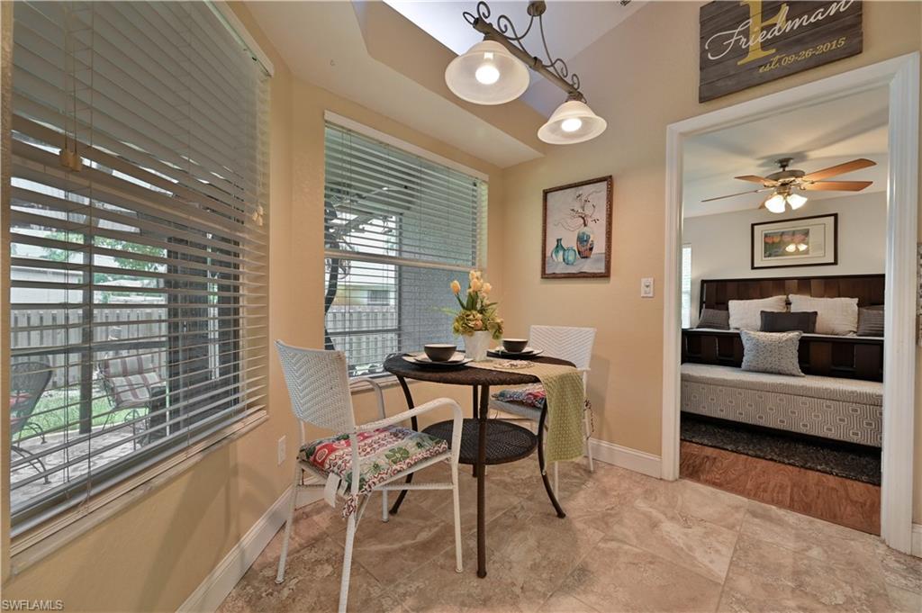 SAN CARLOS PARK - Residential