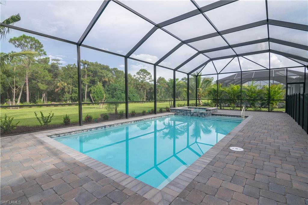 LAMORADA - Residential