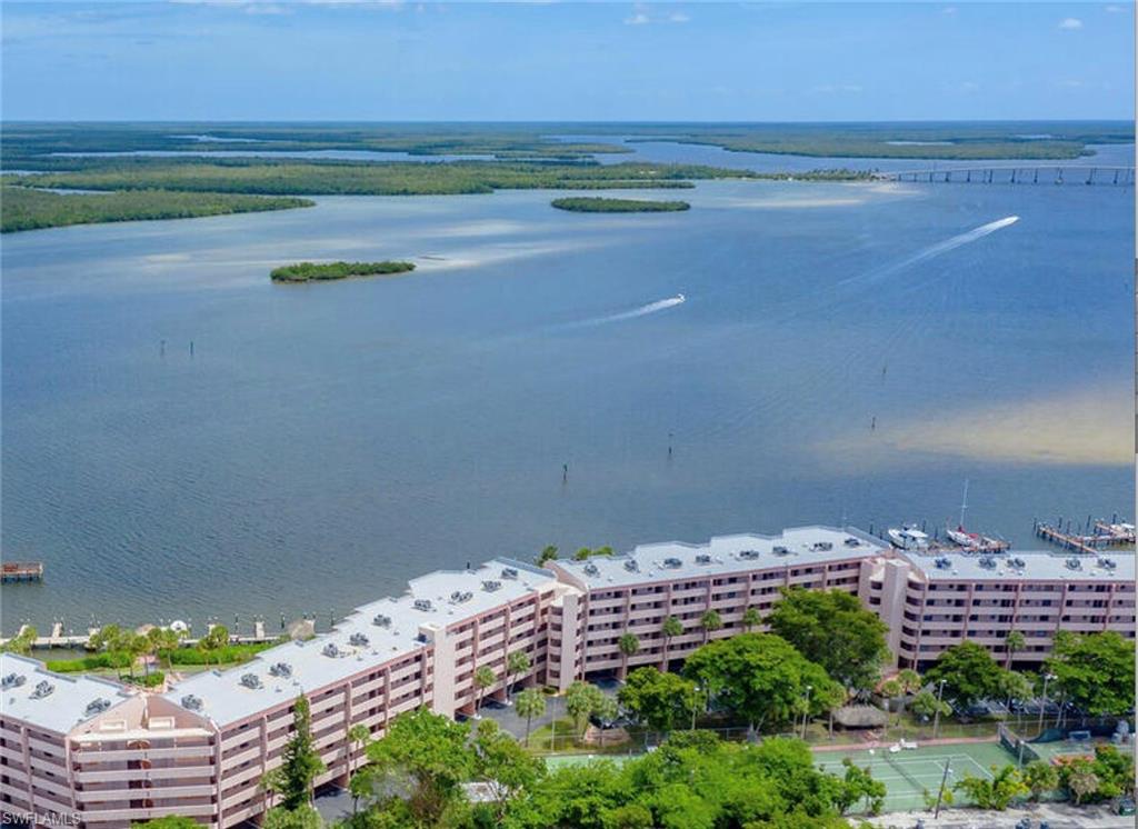 RIVERSIDE CLUB - Residential