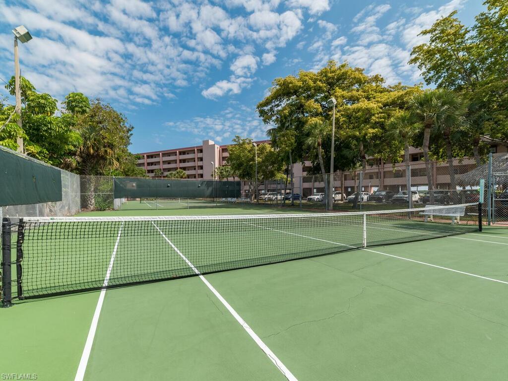 RIVERSIDE CLUB - Residential