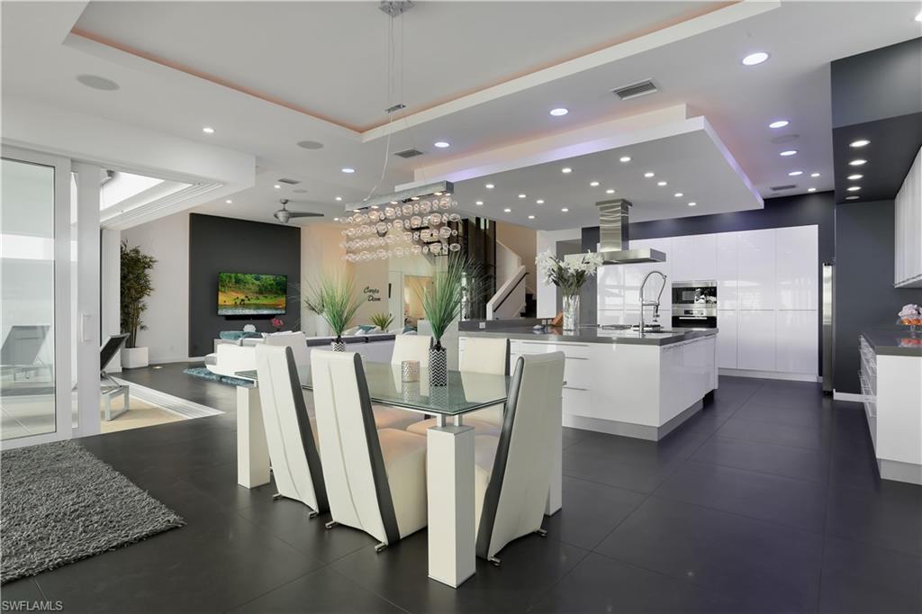 YACHT CLUB - Residential