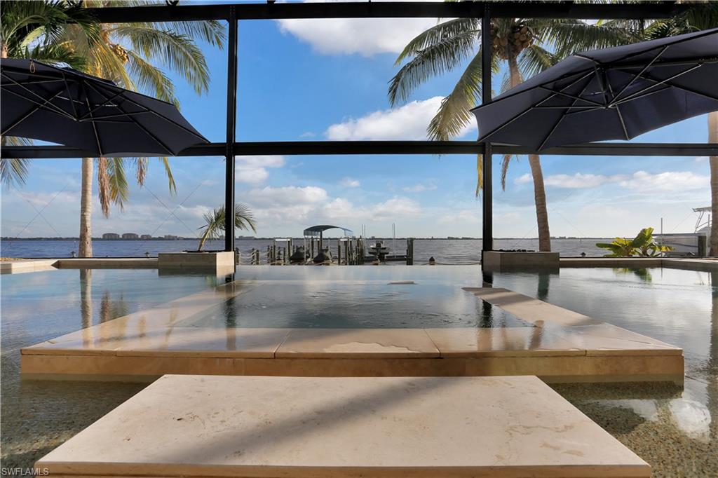 YACHT CLUB - Residential