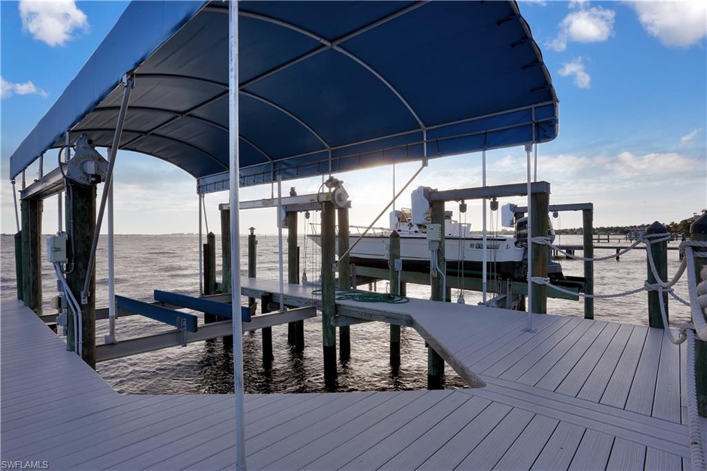 YACHT CLUB - Residential