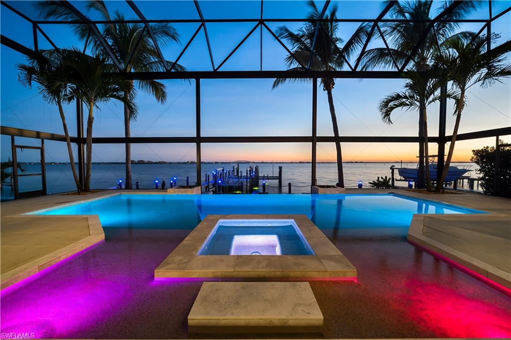 YACHT CLUB - Residential