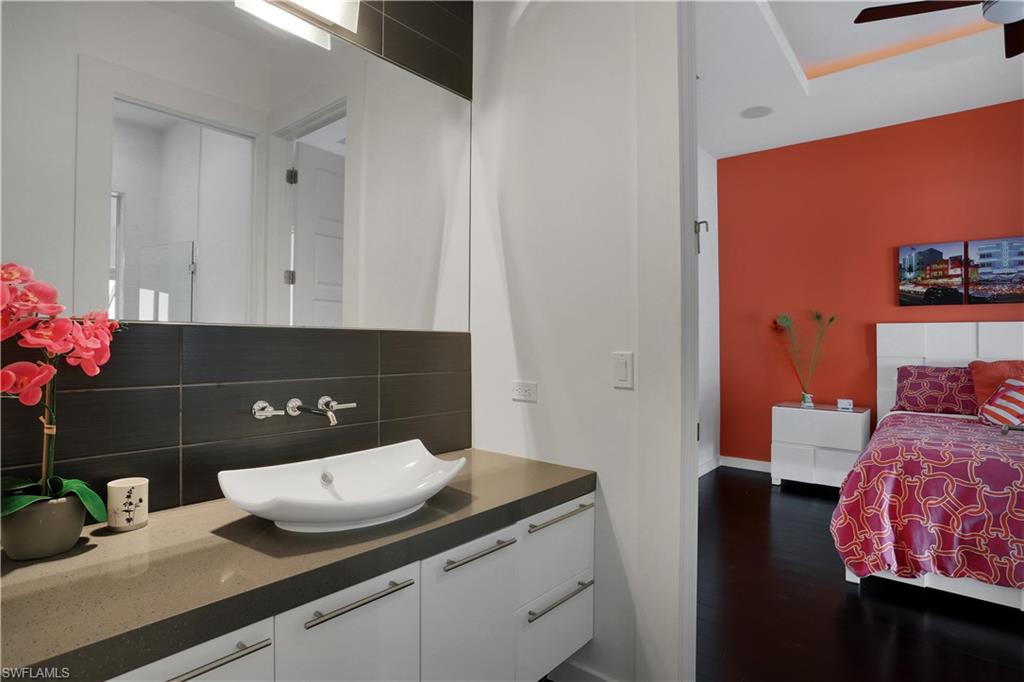 YACHT CLUB - Residential